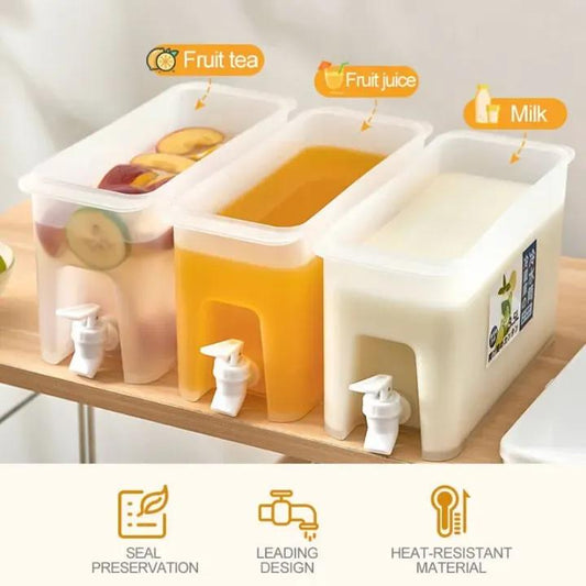 Large 3500ml refrigerator water container with built-in faucet for cold drinks

2500ml BPA-free fridge beverage dispenser with tap and leak-proof lid

Clear plastic refrigerator water tank with spout, ideal for juice and iced tea